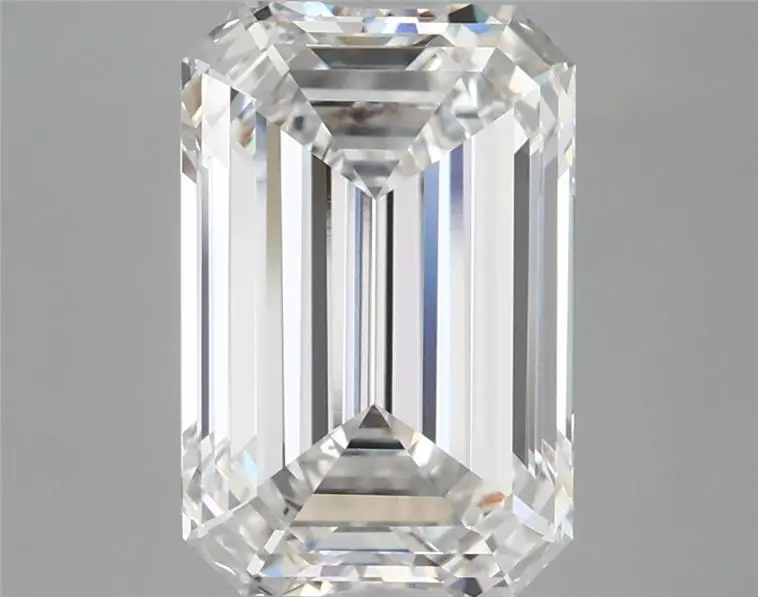 3.90 Carat · EMERALD · E · FL · IGI · Excellent Cut