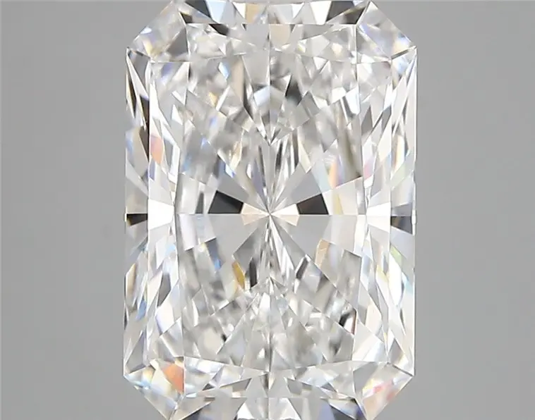 3.84 Carat · RADIANT · E · VVS1 · IGI · Excellent Cut