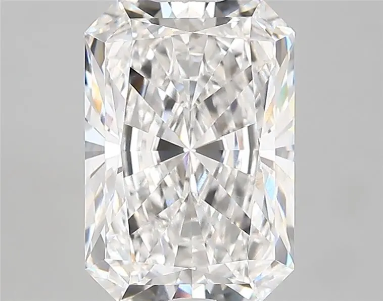 3.11 Carat · RADIANT · E · VVS2 · IGI · Excellent Cut