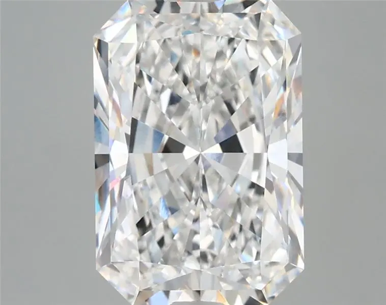 3.52 Carat · RADIANT · E · VVS2 · IGI · Excellent Cut