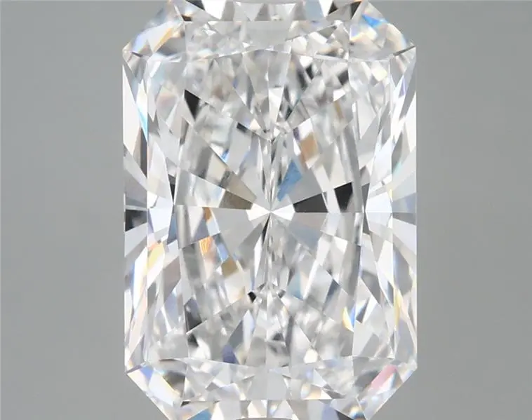 4.47 Carat · RADIANT · D · VVS2 · IGI · Excellent Cut