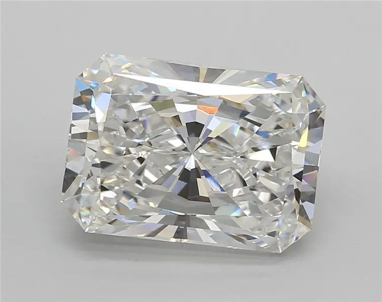 5.02 Carat · RADIANT · E · VVS2 · IGI · Excellent Cut